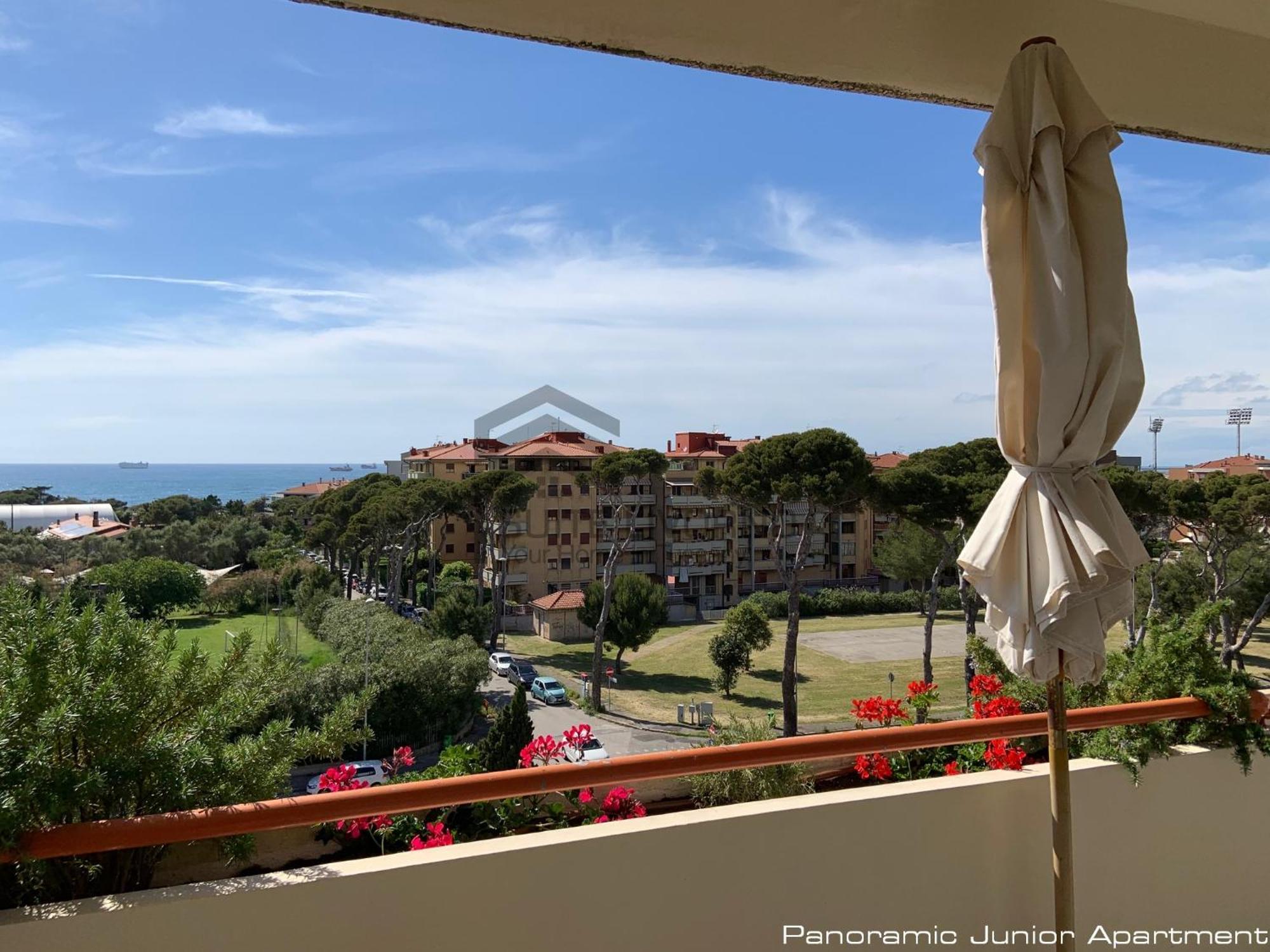 Suites Marilia Apartments Pool Side - Suite Livorno Holiday Home Group מראה חיצוני תמונה