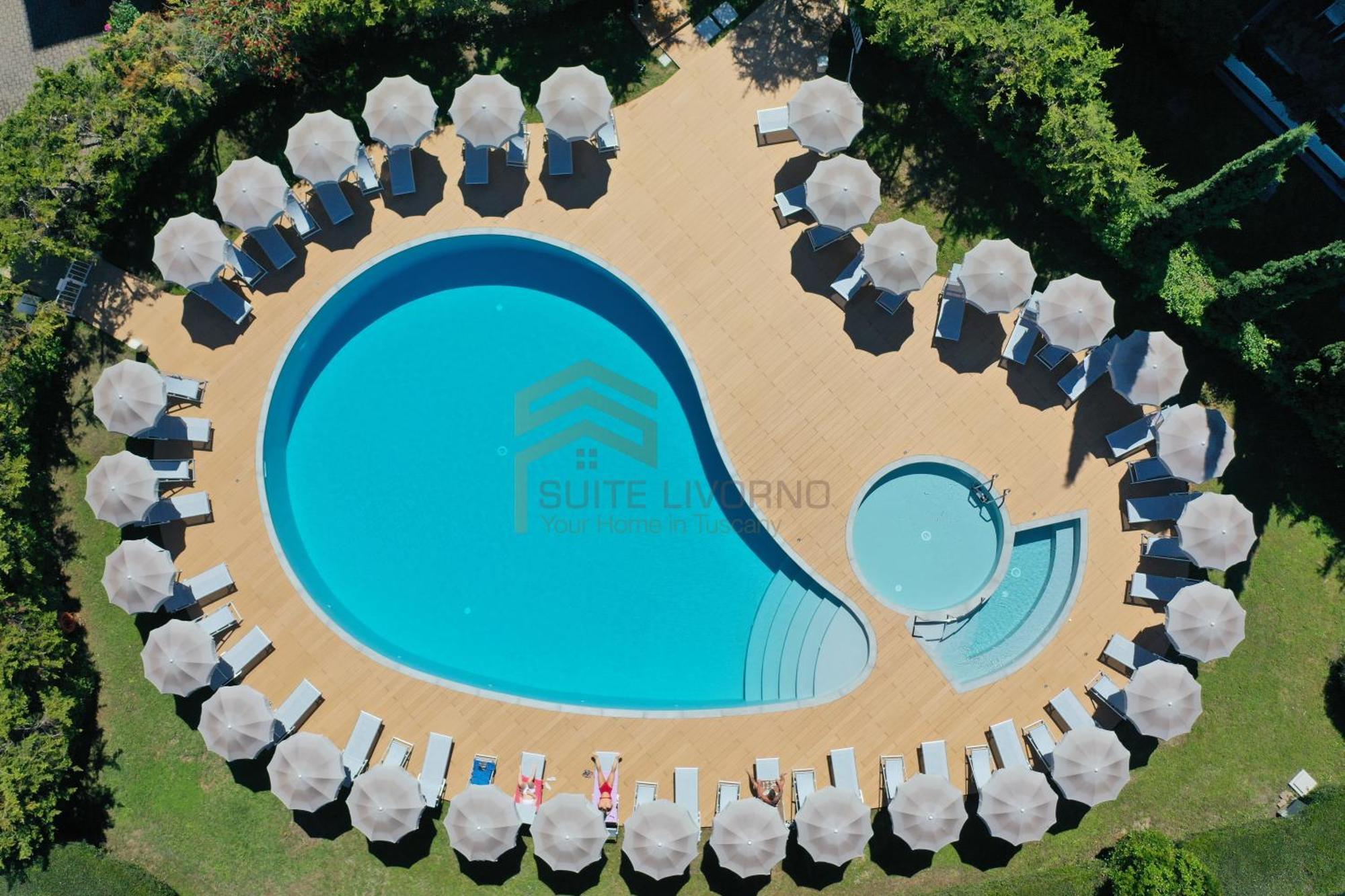 Suites Marilia Apartments Pool Side - Suite Livorno Holiday Home Group מראה חיצוני תמונה