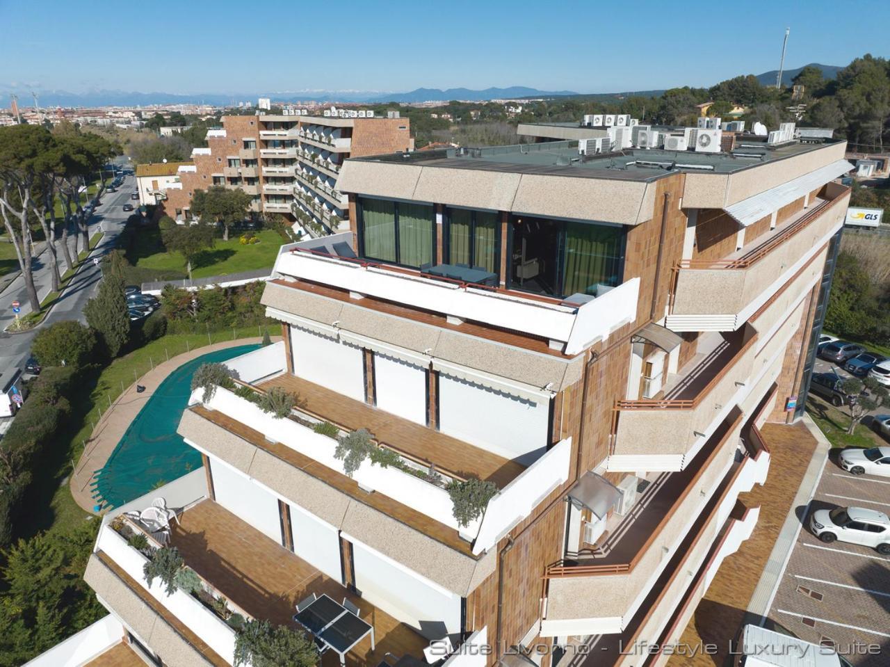 Suites Marilia Apartments Pool Side - Suite Livorno Holiday Home Group מראה חיצוני תמונה