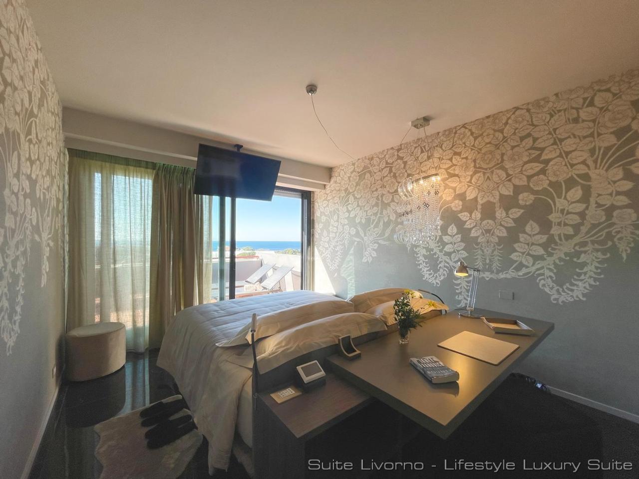 Suites Marilia Apartments Pool Side - Suite Livorno Holiday Home Group מראה חיצוני תמונה